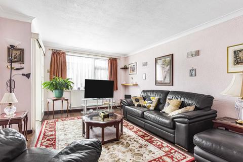 3 bedroom end of terrace house for sale, Avon Road, Sunbury-on-Thames, Surrey, TW16