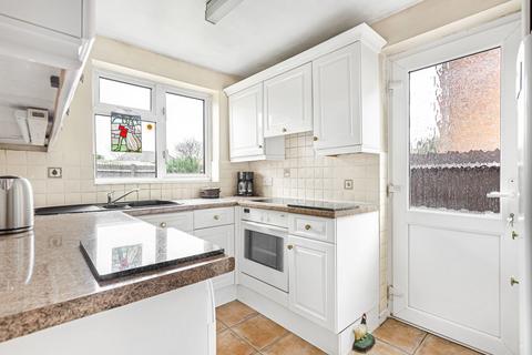 3 bedroom end of terrace house for sale, Avon Road, Sunbury-on-Thames, Surrey, TW16