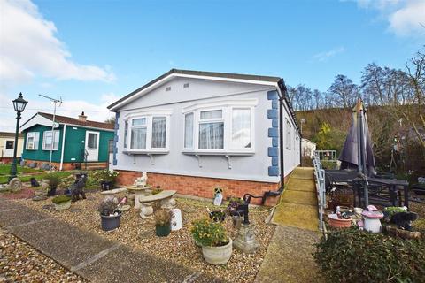 3 bedroom park home for sale, Beckenham Park Otterham Quay Lane, Rainham, Gillingham