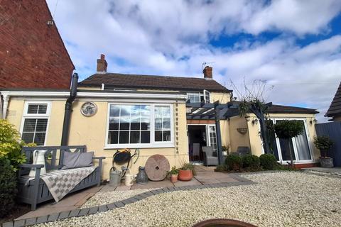 2 bedroom cottage for sale, Station Road, Walkeringham, Doncaster