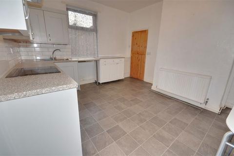 2 bedroom terraced house to rent, New Street, Ackworth, WF7