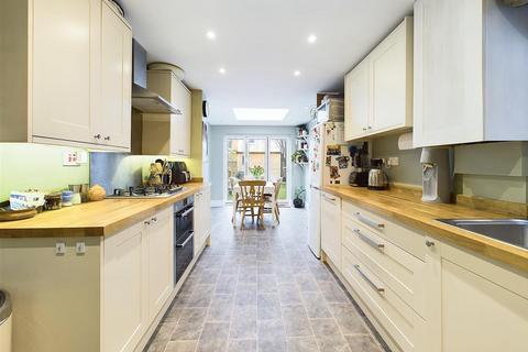13 Edwy Parade, Gloucester, GL1 2QH