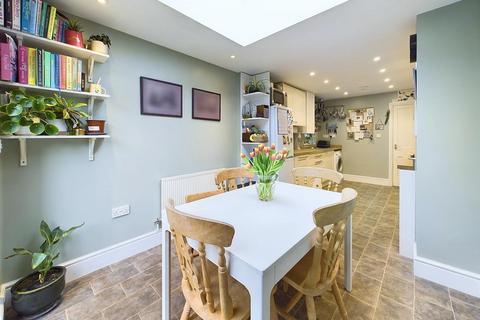 13 Edwy Parade, Gloucester, GL1 2QH