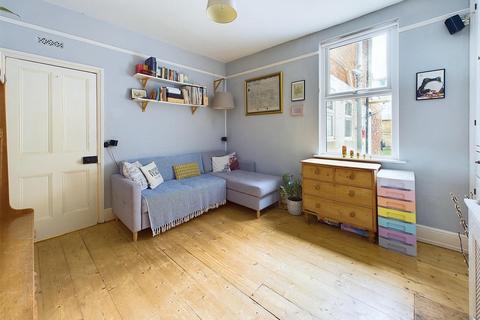 13 Edwy Parade, Gloucester, GL1 2QH