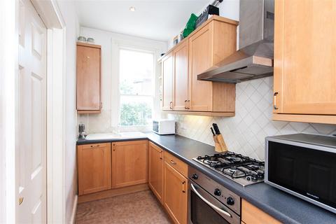 2 bedroom flat to rent, Messina Avenue, West Hampstead NW6