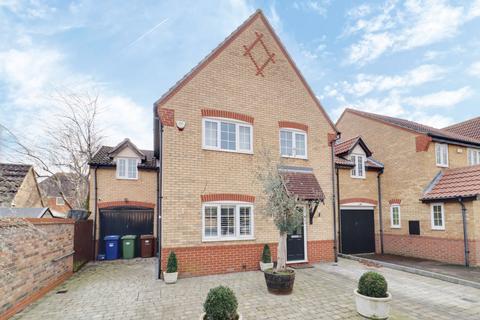 4 bedroom detached house for sale, Birch Crescent, South Ockendon RM15