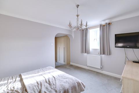 38 Birch Crescent, South Ockendon, RM15 6TZ