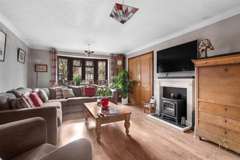 4 bedroom detached house for sale, St. Marks Close, Evesham WR11