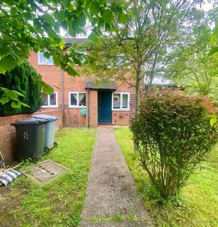 1 bedroom semi-detached house to rent, Queens Park Gardens, Crewe, CW2 7SW