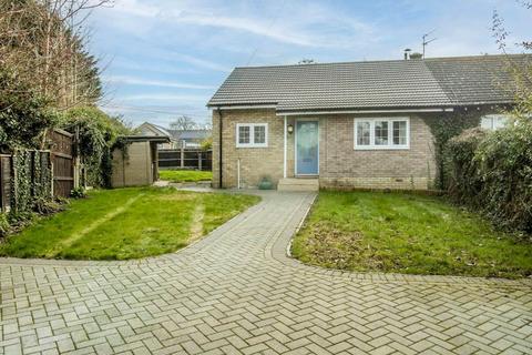 2 bedroom semi-detached bungalow to rent, Poplar Close, Great Shelford, Cambridge