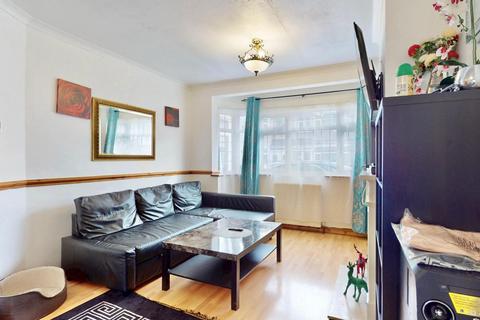 4 bedroom end of terrace house for sale, Tenterden Road, Dagenham, RM8