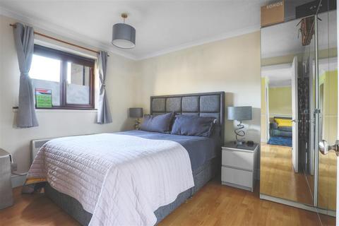 1 bedroom apartment for sale, Lygean Avenue, Ware