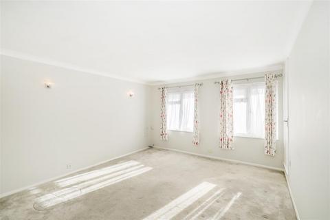 1 bedroom retirement property for sale, Riverside Court, North Chingford