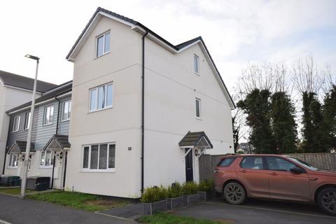 3 bedroom house to rent, Pridham Place, Bideford, Devon