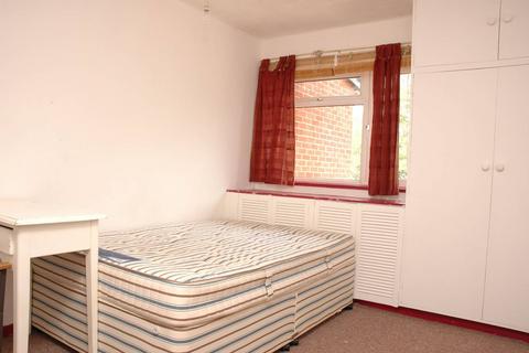 undefined, Horndean Close, Roehampton, London, SW15