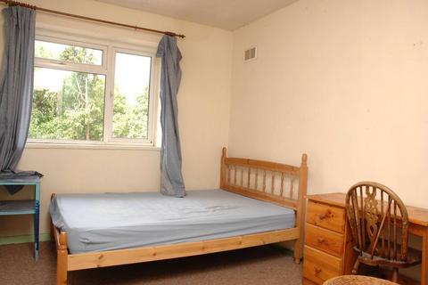 undefined, Horndean Close, Roehampton, London, SW15