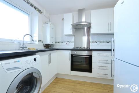 2 bedroom apartment to rent, Shurland Avenue, Barnet, EN4