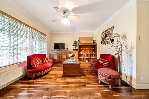 1 Ambleside Walk, Uxbridge, UB8 1XE