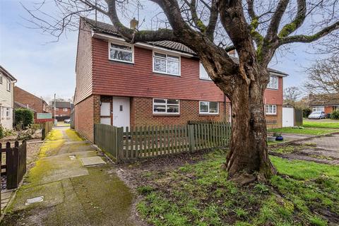 3 bedroom end of terrace house for sale, Copperfield Close, Kennington TN24