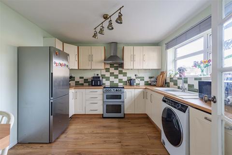 3 bedroom end of terrace house for sale, Copperfield Close, Kennington TN24