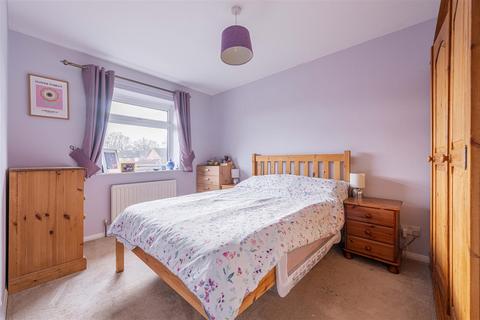 40 Copperfield Close, Kennington, Ashford, TN24 9RJ