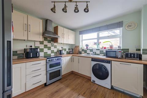 40 Copperfield Close, Kennington, Ashford, TN24 9RJ