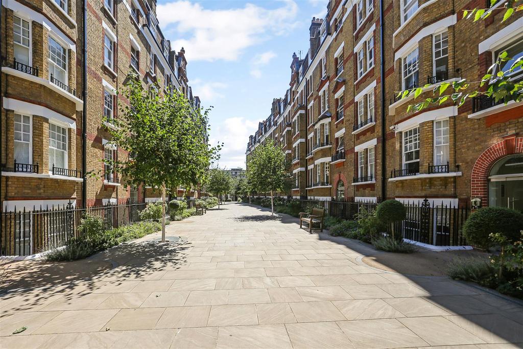 Flat 14, Marlborough, 61 Walton Street London  (3)