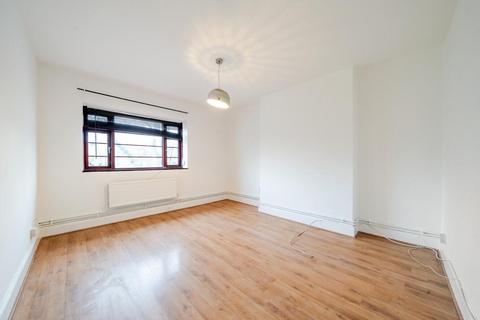 2 bedroom flat for sale, Poynders Gardens, Clapham