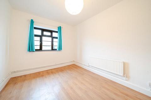 2 bedroom flat for sale, Poynders Gardens, Clapham