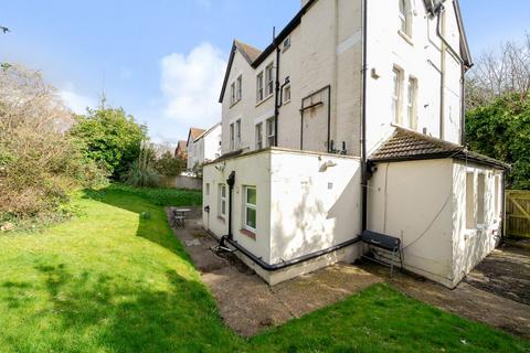 2 bedroom flat for sale, Auckland Road, Crystal Palace