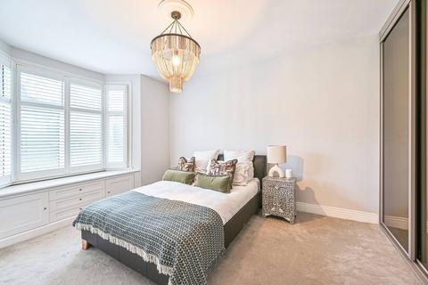Talland Hammers Lane, London, NW7 4BY