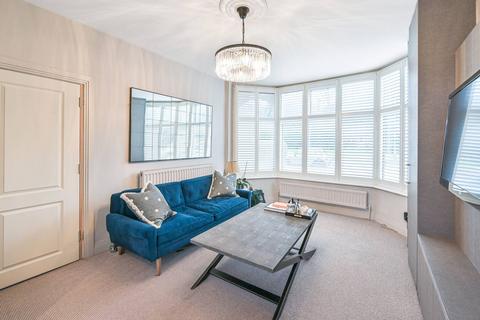 Talland Hammers Lane, London, NW7 4BY