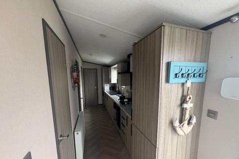 2 bedroom static caravan for sale, Searles Leisure Resort, , South Beach PE36