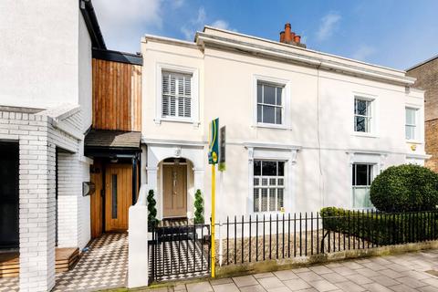 4 bedroom house for sale, The Green, Twickenham, TW2