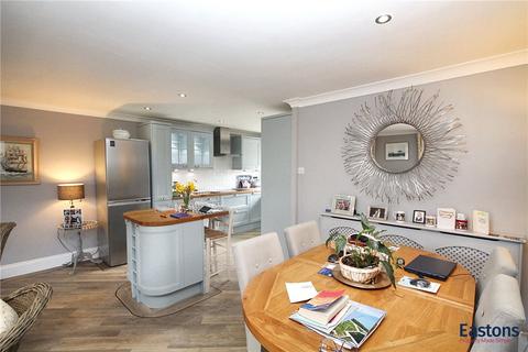 3 Royal Drive, Epsom, KT18 5PR