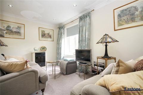 3 Royal Drive, Epsom, KT18 5PR