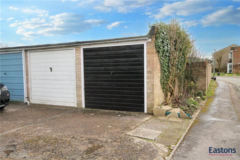 3 Royal Drive, Epsom, KT18 5PR