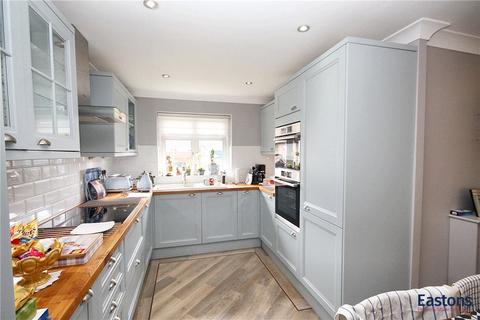 3 Royal Drive, Epsom, KT18 5PR