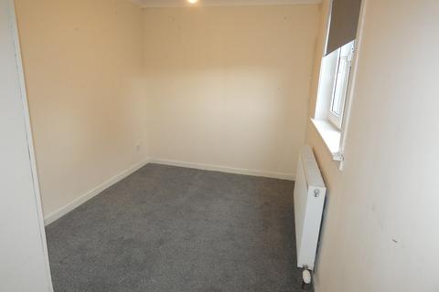 3 bedroom ground floor flat to rent, Beechgrove Street, Rigside ML11