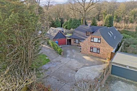 4 bedroom detached house for sale, The Birches, Brentwood, CM13