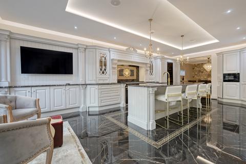 2 The Birches, Brentwood, CM13 2AJ