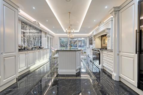 2 The Birches, Brentwood, CM13 2AJ
