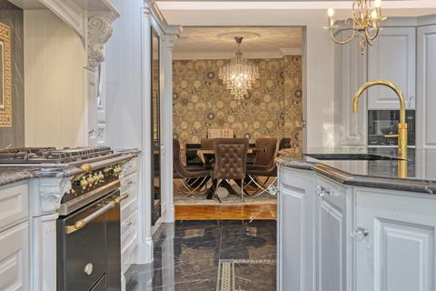 2 The Birches, Brentwood, CM13 2AJ