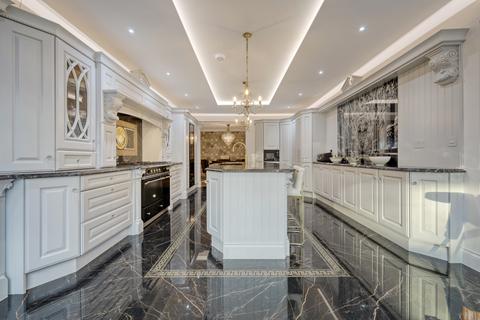 2 The Birches, Brentwood, CM13 2AJ