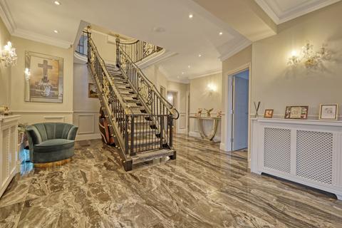 2 The Birches, Brentwood, CM13 2AJ
