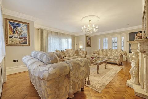 2 The Birches, Brentwood, CM13 2AJ