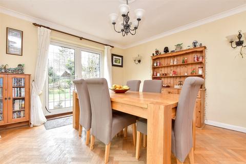 3 bedroom detached house for sale, Halsford Park Road, East Grinstead, West Sussex