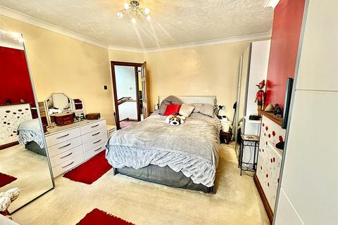 3 bedroom semi-detached house for sale, Sherwood Road, Seaford