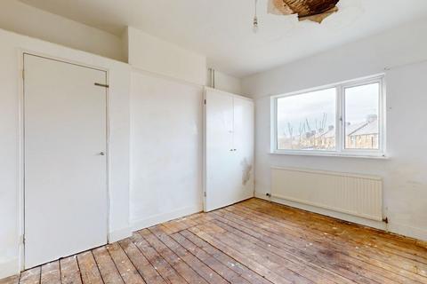 3 bedroom terraced house for sale, 93 Downhills Way, Tottenham, London, N17 6AL