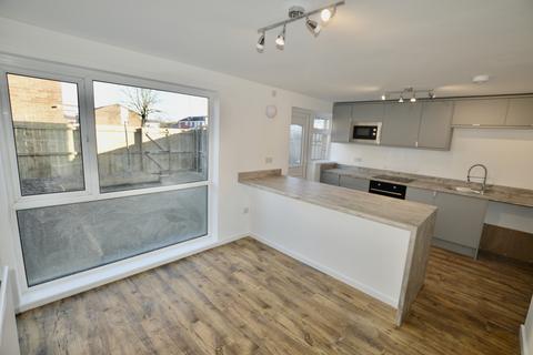 3 bedroom terraced house to rent, Broxburn Close, Wallsend NE28